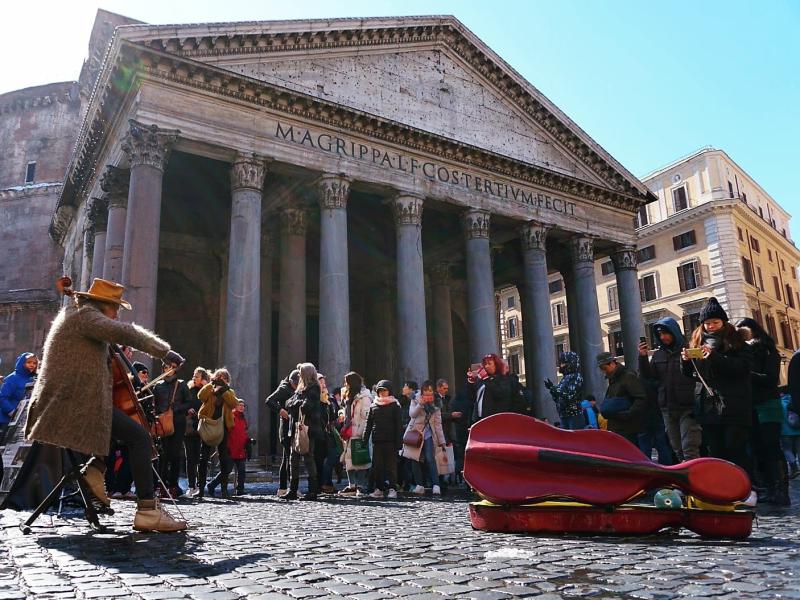 Travel the world with me: Cello performance in front of Rome's Pantheon