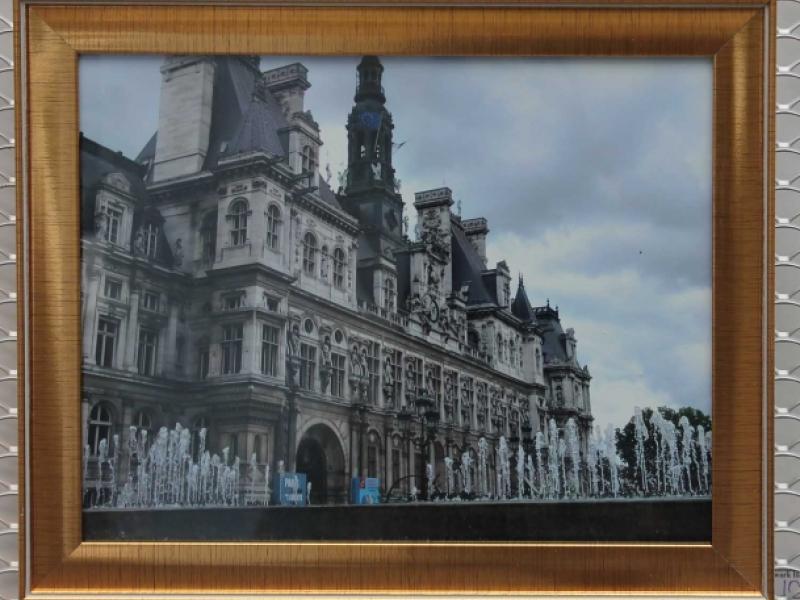 17th Annual Exhibit Hotel De Ville: Paris