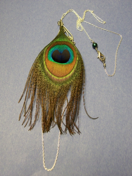 Elegant peacock feather necklace